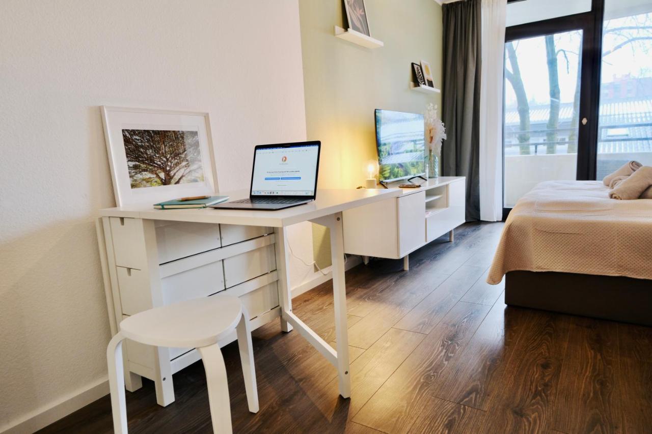 Charmantes Studio In Messe-Naehe Mit Parkplatz Hannover Exteriör bild